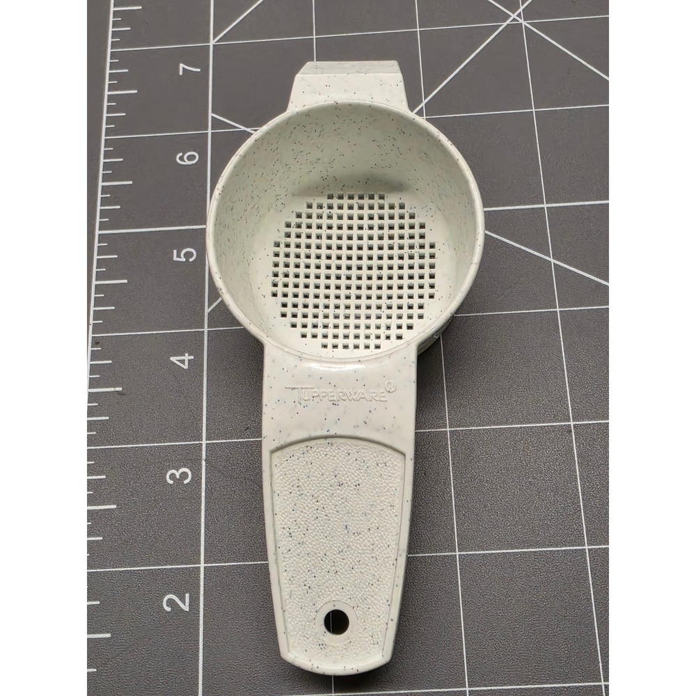 Tupperware Vintage Handheld Strainer Colander Scoop Speckled White 678-5